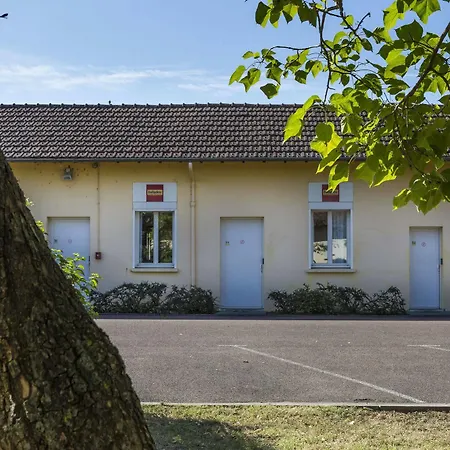 & Hotel 2*