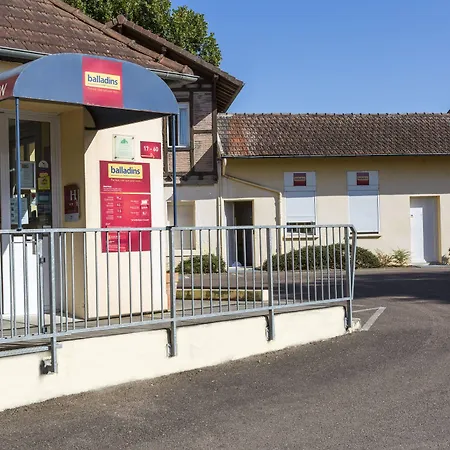 Hotel & Avermes